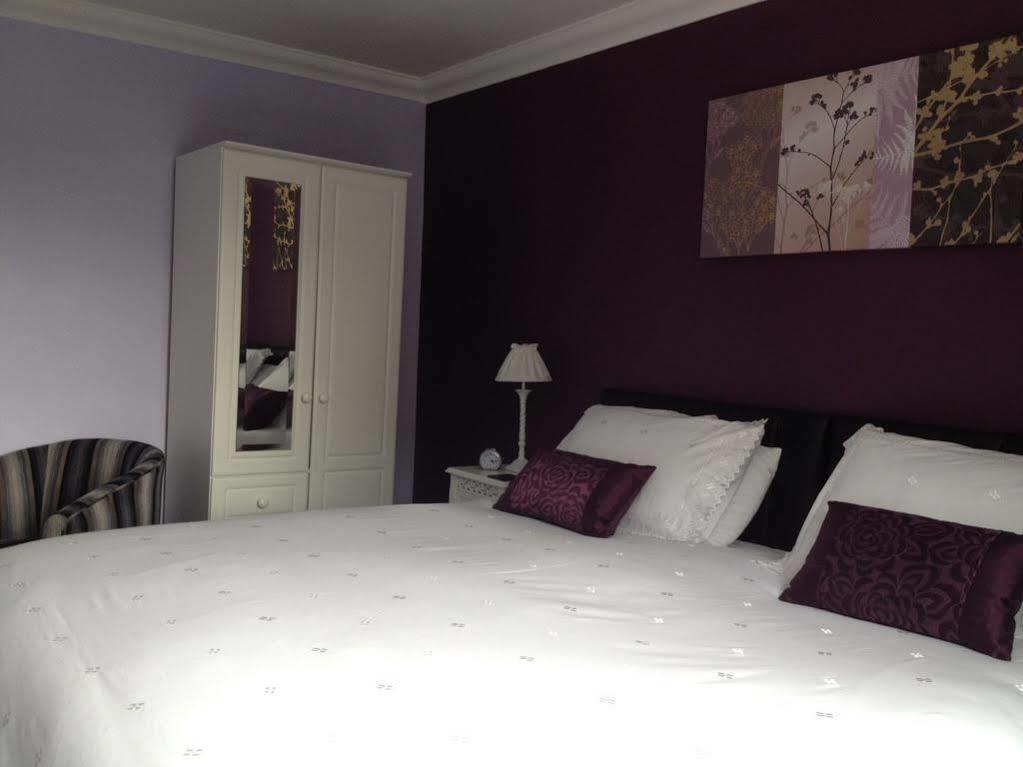 Acer Lodge Bed & Breakfast Mundford ภายนอก รูปภาพ